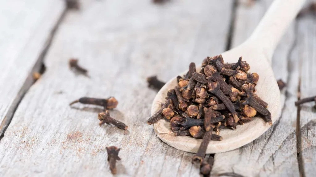 Clove water