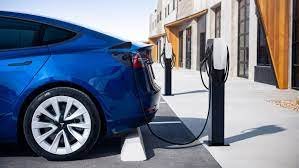 Rise of Electric Vehicles in the USA: Can Tesla Keep
