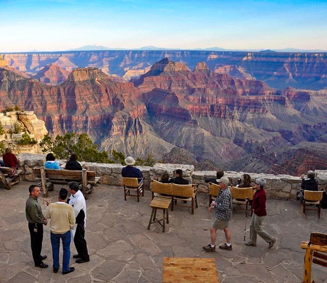 Exploring the Grand Canyon, Arizona: Top Attractions and Travel Tips