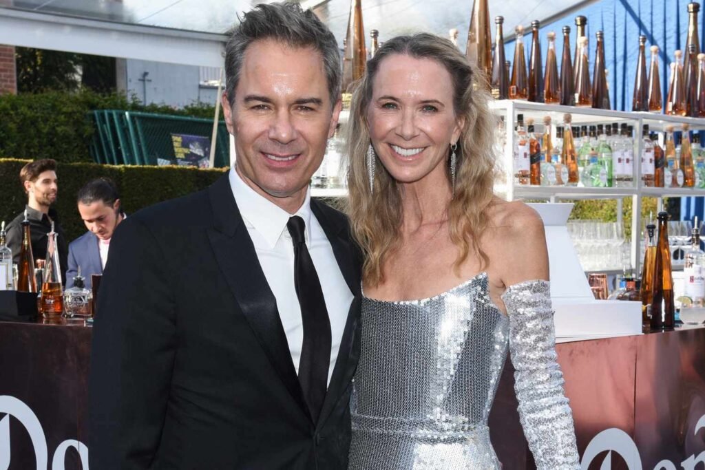 Eric McCormack on Janet Holden