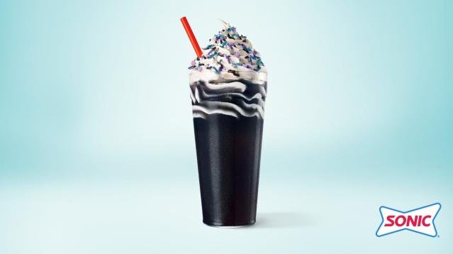 How to Make a Blackout Slush Float at Home