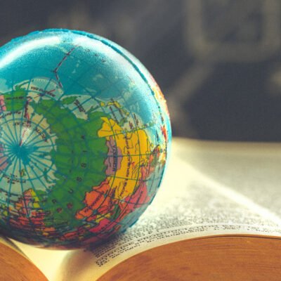 From Dream to iPhone: 5 Americans Who Made Global History