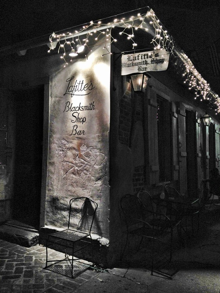 historic lafitte bars