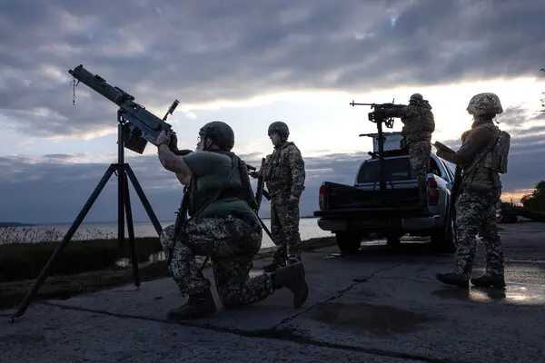 Pentagon cuts weapons to Ukraine
