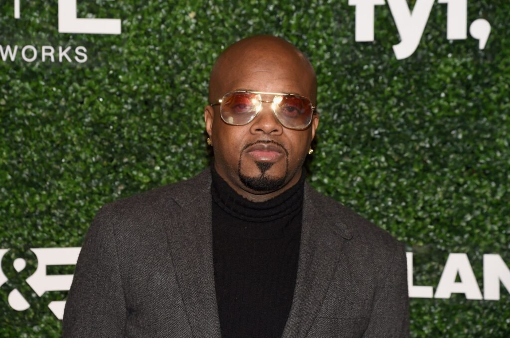 Jermaine Dupri honoring Quincy Jones