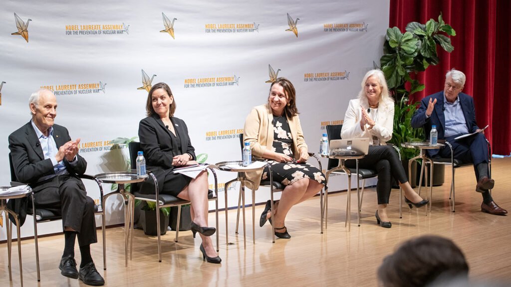 Nobel laureates warn of nuclear war