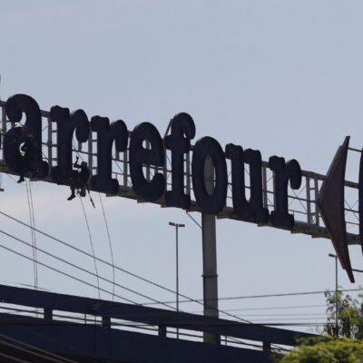 Carrefour Shares Rise