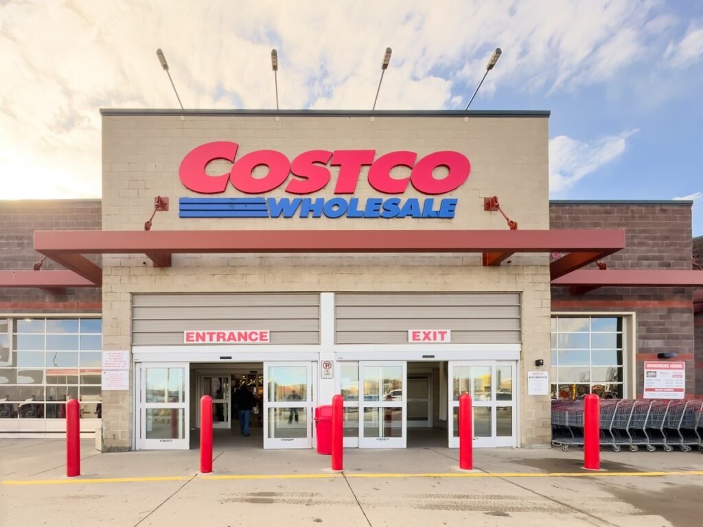 Lululemon sues Costco