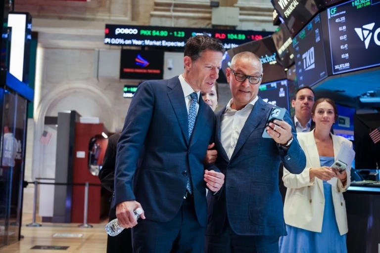 Dealmaker in the Manosphere