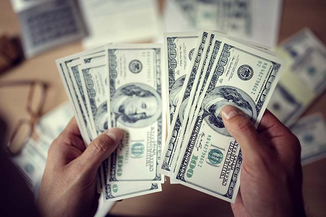 Wealthy households drive spending